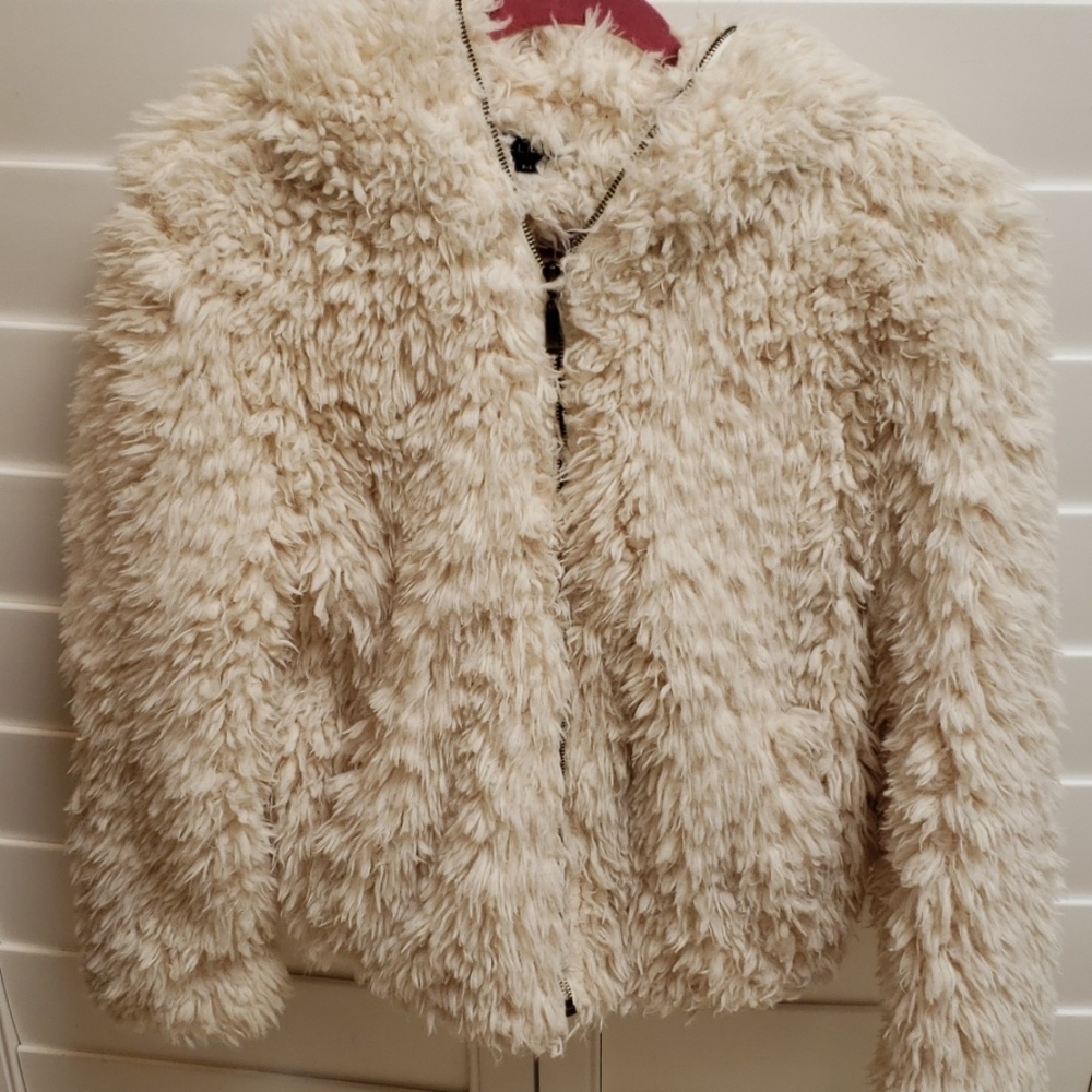 William B  shag short jacket with hood Size M